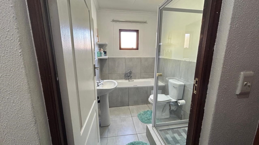 3 Bedroom Property for Sale in Waterval East North West